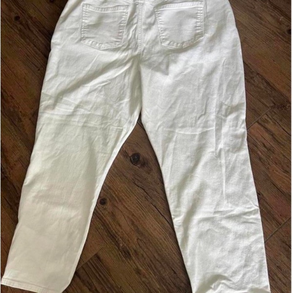 American Eagle Outfitters Women's High Rise mom Jeans 20 - Picture 3 of 6